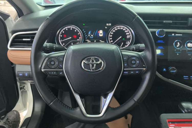 Used Toyota Camry 2019 Revised Version 2.0G Luxury Edition
