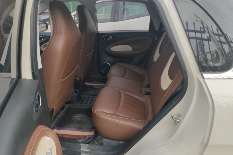 Used Wuling Bingo 2023 333 km Lingxi Connected Version Left Rear Seat