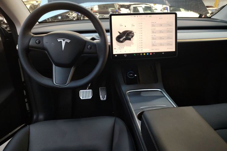 Used Tesla Model Y 2024 Rear-Wheel-Drive Version Center Console