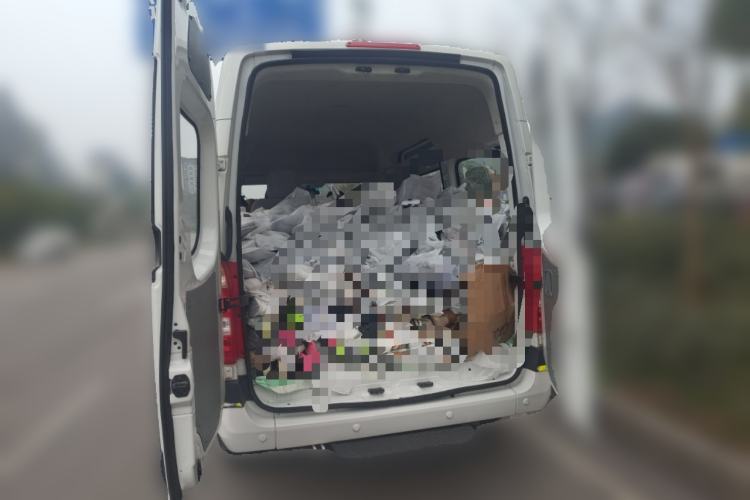 Used Foton Toano 2022 2.0T Manual Urban Edition Short Wheelbase Mid-Height Design Rear Single Tire 5/6/9-Seater Configuration 4F20TC3