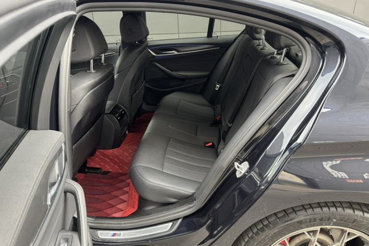 Used BMW 5 Series 2022 525i M Sport Package Interior 2