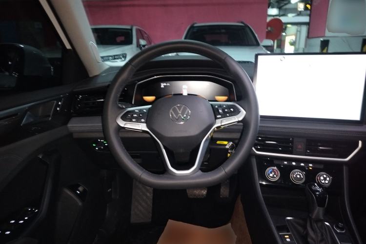 Used Volkswagen Sagitar 2024 200TSI DSG Flyover Edition Steering Wheel