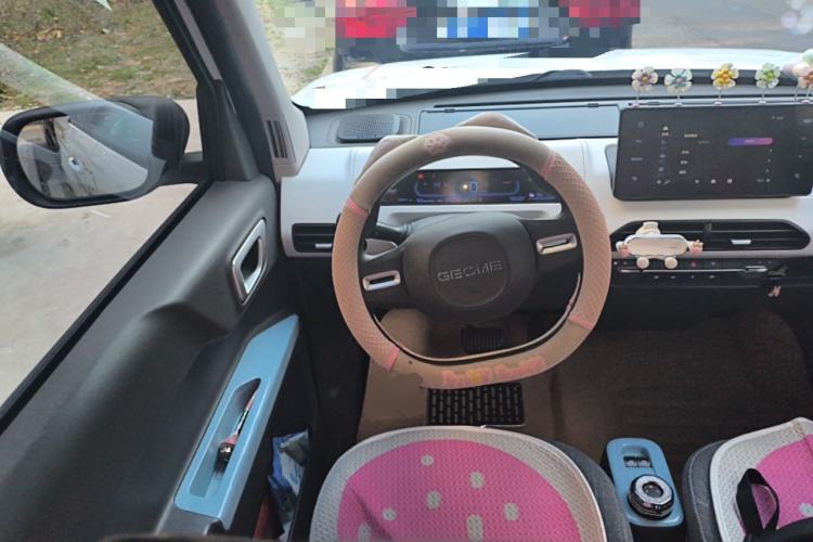 Used Geely Galaxy Panda 2023 Panda Mini 200km Endurance Bear
