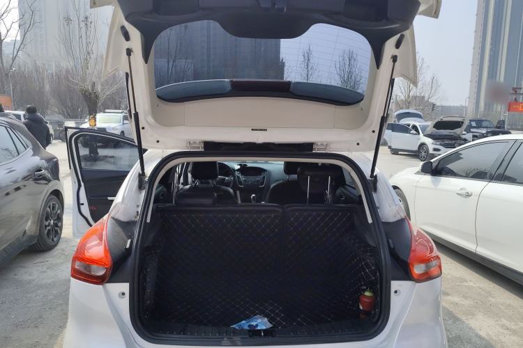 Used Ford Focus 2015 Hatchback 1.6L Automatic Fashion Edition