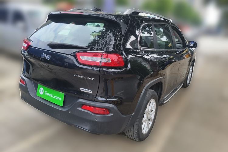 Used Jeep Cherokee 2017 2.0L Superior Edition