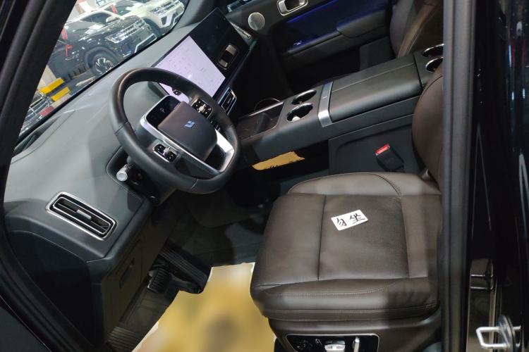 Used Li Auto L8 2023 Pro Model
