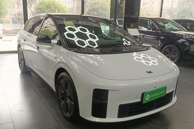 Used Li Auto i6 2025 Model Two-Wheel-Drive Standard Type
