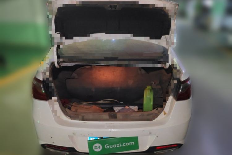 Used Soueast V5 Lingzhi 2013 1.5L Manual Comfort Model CNG Trunk