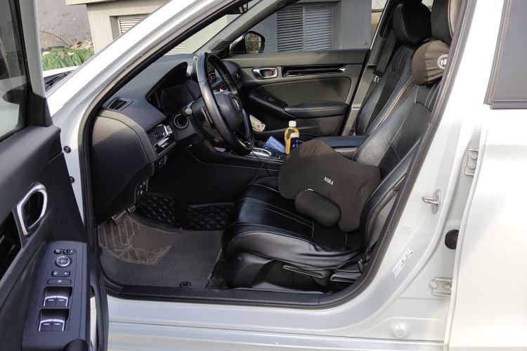 Used Honda Civic 2023 HATCHBACK 2.0L eHEV Extreme Control Edition Left Front Seat