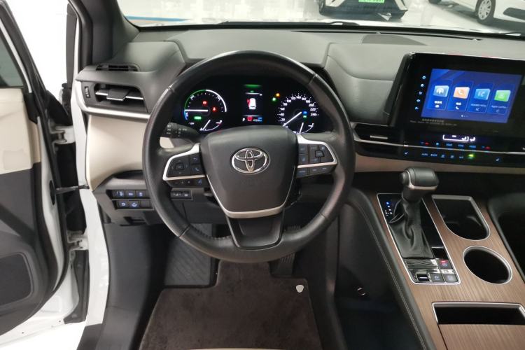 Used Toyota SIENNA 2021 2.5L Hybrid Luxury Edition Steering Wheel