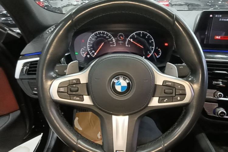 Used BMW 5 Series 2019 Facelifted 530Li Leading Edition M Sport Package
