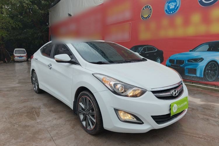 Used Hyundai Elantra (5th Generation / Langdong) 2015 1.6L Automatic Luxury Model Front Right 45 Deg