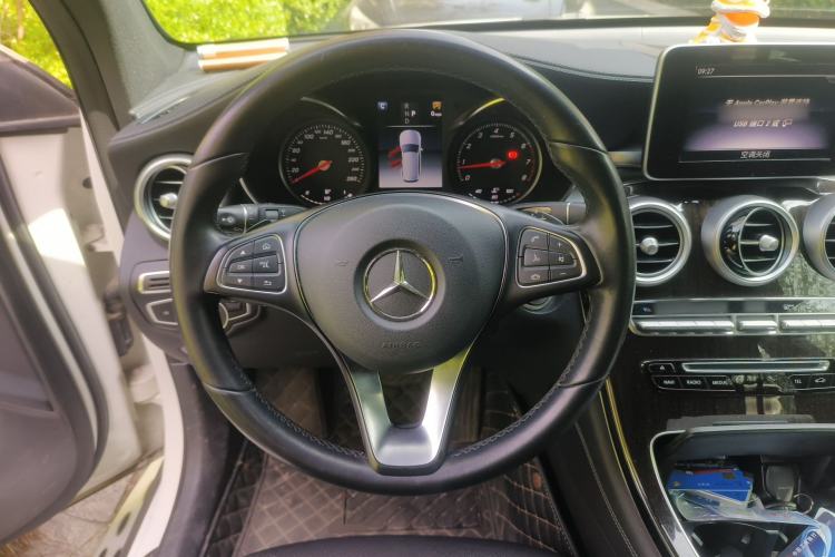 Used Mercedes-Benz GLC 2019 GLC 260 L 4MATIC Dynamic Model Steering Wheel