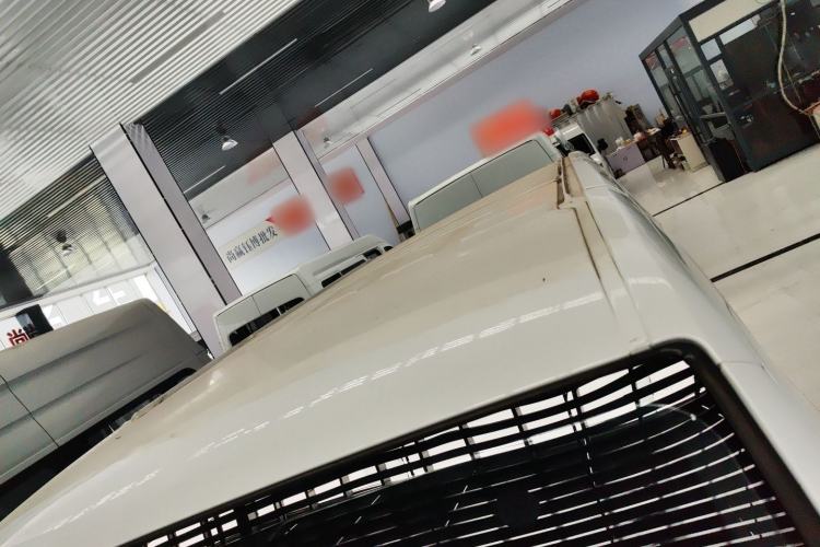 Used SAIC MAXUS Xintu V80 2023 2.0T Manual Classic Aoyuntong Short Wheelbase Ultra-Low Roof 5/6-Seater Roof