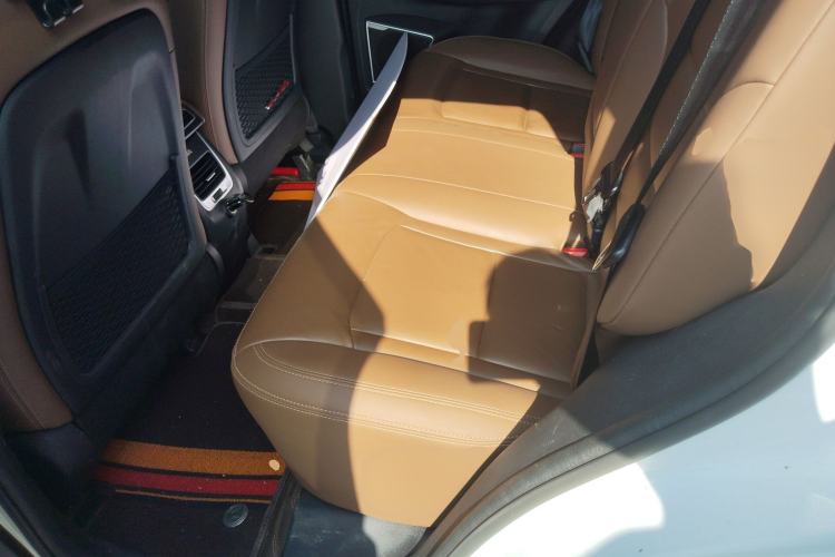 Used Geely Auto Emgrand X7 Sport 2016 1.8TD Automatic ZhiZun Version Left Rear Seat