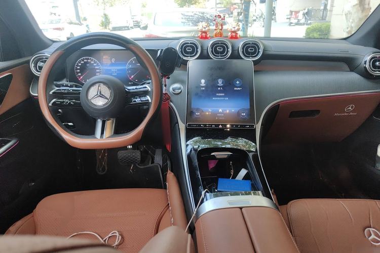 Used Mercedes-Benz GLC 2024 GLC 260 L 4MATIC Luxury Model 5 Seats