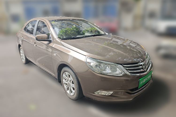 Used Baojun 630 2013 1.5L manual Comfort trim