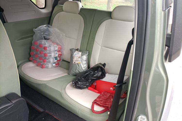 Used Geely Galaxy Panda 2025 210km Panda Rider Left Rear Seat