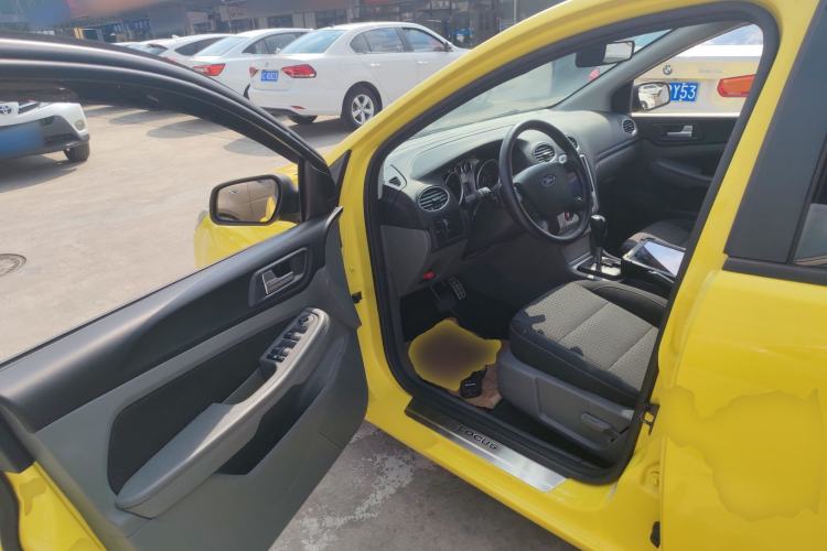 Used Ford Focus 2013 Hatchback Classic 1.8L Automatic Base Model