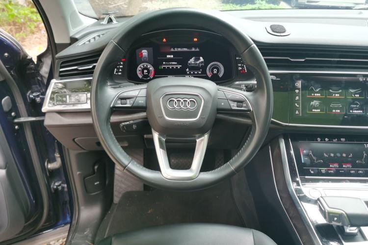 Used Audi Q7 2020 55 TFSI quattro S line sports model