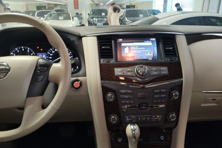 Used Nissan Patrol 2017 5.6L Standard Version
