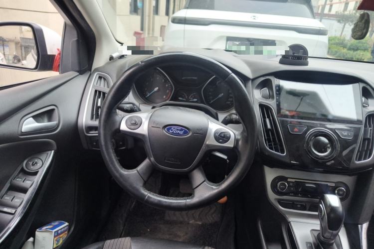 Used Ford Focus 2012 Sedan 1.6L Automatic Fashion Edition