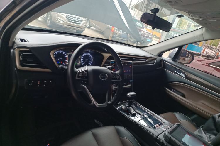 Used GAC Trumpchi GS5 2019 270T Automatic Luxury Edition Center Console