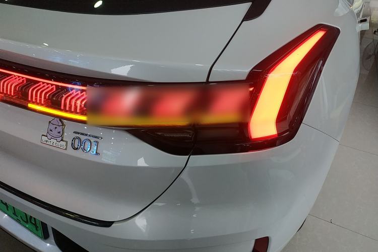 Used Zeekr 001 2023 WE Edition 86 kWh
