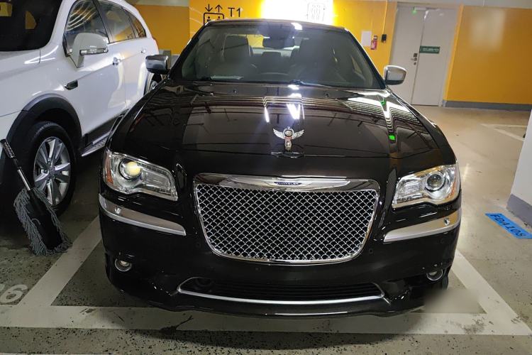 Used Chrysler 300C 2013 3.6L Prestige Edition