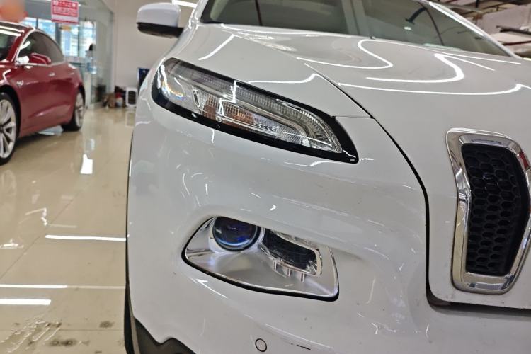 Used Jeep Cherokee 2016 2.4L Leading Edition Right Front Headlight