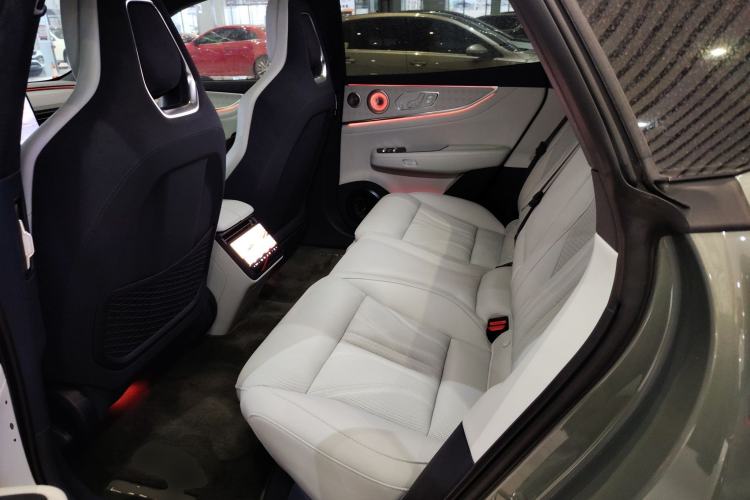 Used Zeekr 001 2026 95° All-Wheel-Drive Max Edition
