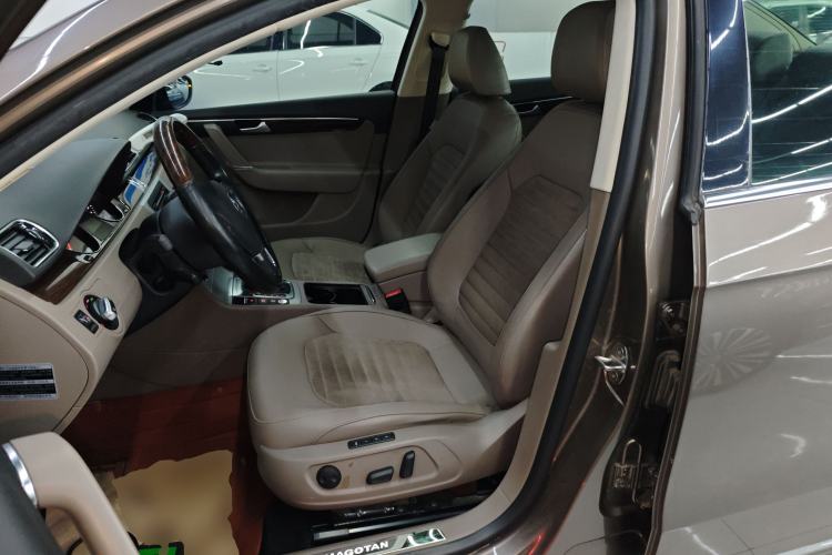 Used Volkswagen Magotan 2015 2.0 TSI Prestige Model