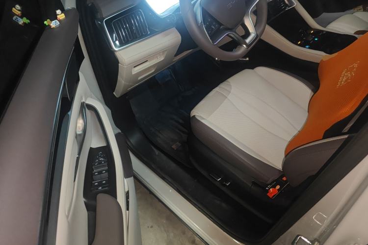 Used BYD Song PLUS New Energy 2025 DM-i 112KM Prestige Model
