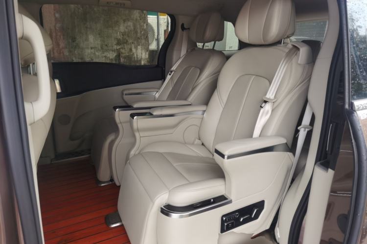 Used Buick GL8 2021 Land Cruiser Executive Class 652T Comfort Model
