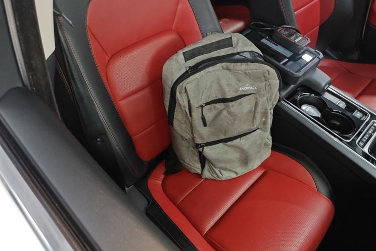 Used Jaguar XE 2015 2.0T 240 PS R-Sport
