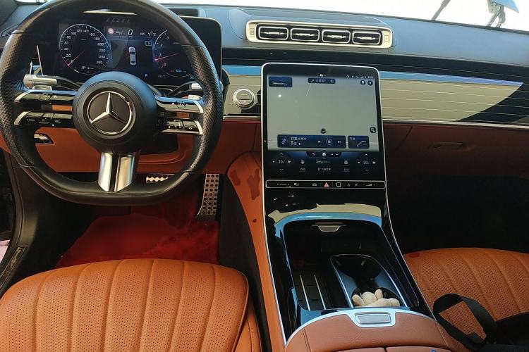 Used Mercedes-Benz S-Class 2022 S 450 L 4MATIC Interior 2