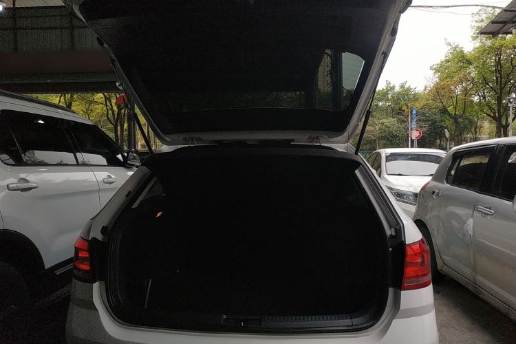 Used Volkswagen Gran Lavida 2015 230TSI DSG Comfort Edition
