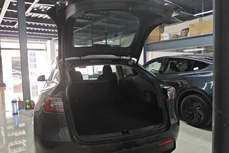 Used Tesla Model Y 2024 Rear-Wheel-Drive Version
