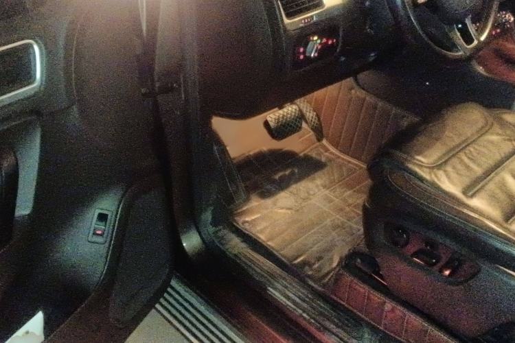 Used Volkswagen Touareg 2011 3.0 TDI Diesel Standard Version
