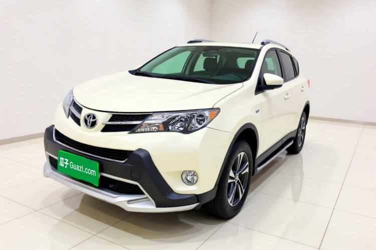 Used Toyota RAV4 2015 2.0L CVT Two-Wheel Drive Fashion Edition