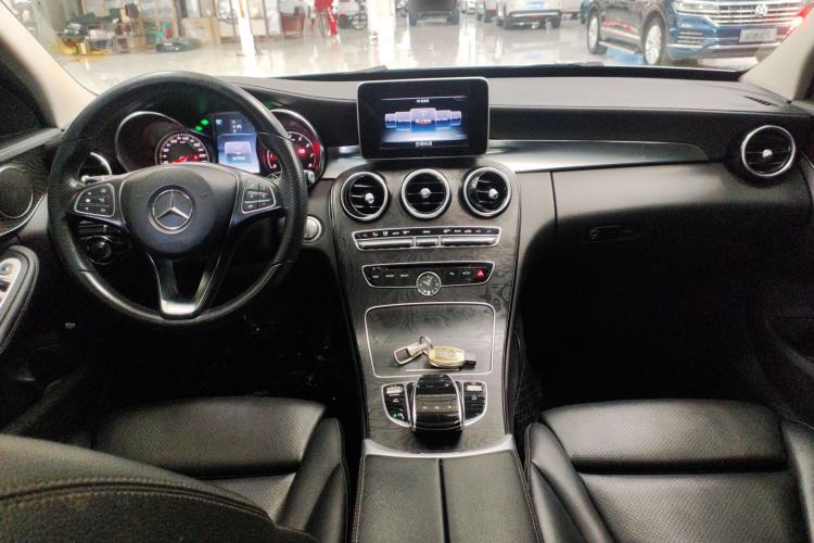 Used Mercedes-Benz C-Class 2015 Revised C 200 L Sport Edition Center Console