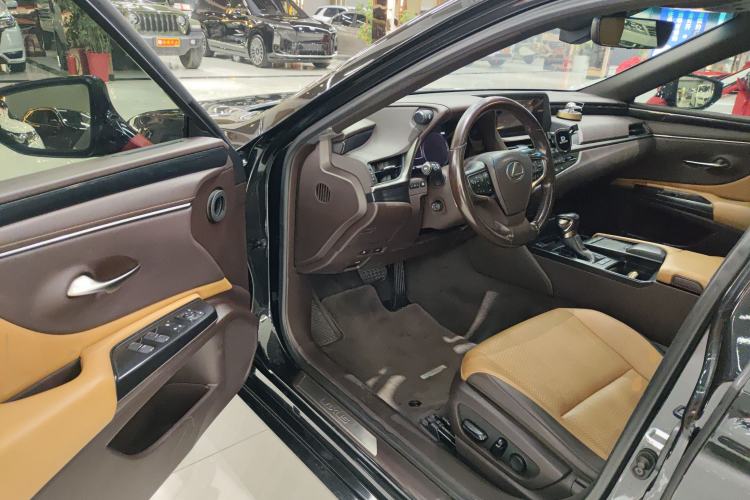 Used Lexus ES 2020 200 Excellence Edition