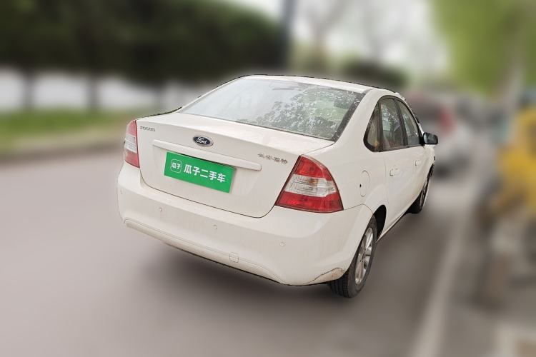 Used Ford Focus 2013 Sedan Classic 1.8L Manual Base Model Rear Right 45 Deg