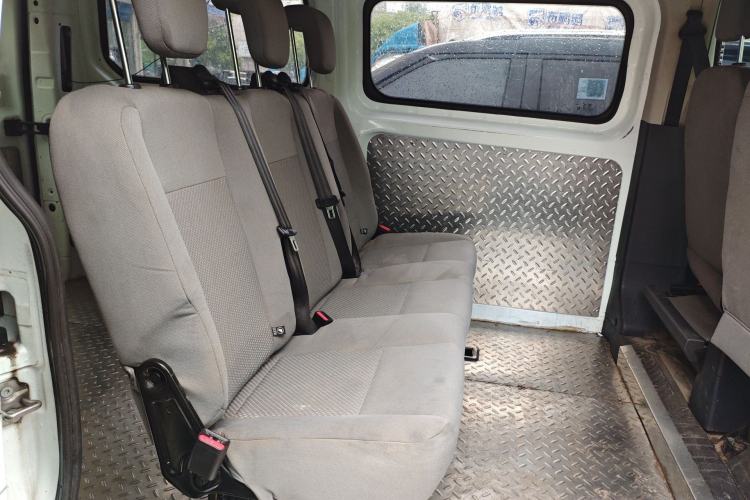 Used Ford Transit 2019 2.0T Diesel Multi-Purpose Commercial Vehicle Short Wheelbase Low Roof 6-Seater China VI Standard
