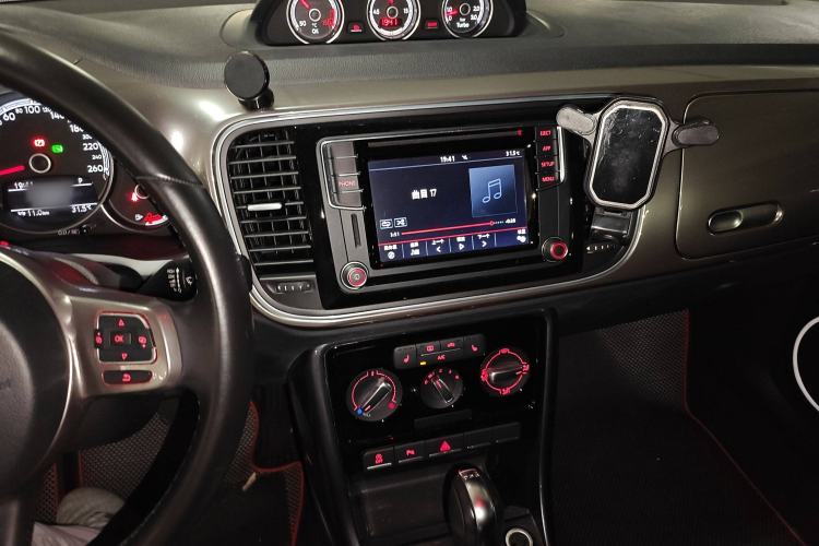 Used Volkswagen Beetle 2018 180TSI Obsidian Series Special Edition