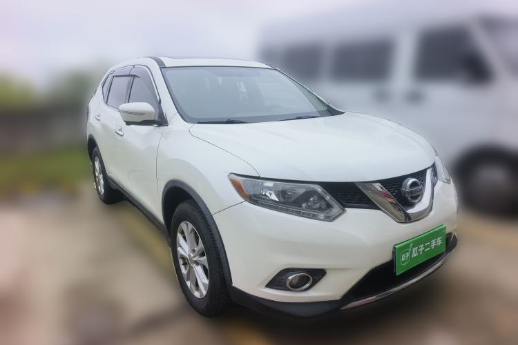 Used Nissan X-Trail 2014 2.0L CVT Comfort Edition 2WD Front Right 45 Deg