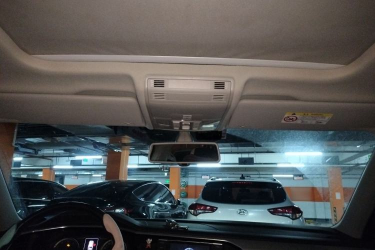 Used Volkswagen Tayron 2019 330TSI Two-Wheel-Drive Luxury Version China V Emission Standard
