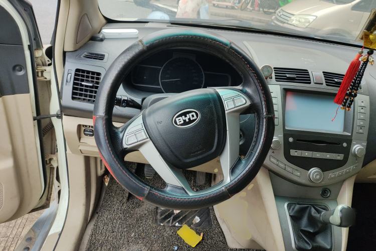 Used BYD S6 2013 Platinum Edition 2.0L Manual Elite Model