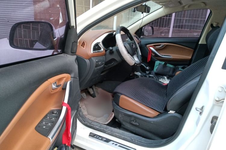 Used Soueast DX7 2015 1.5T Manual Luxury Model
