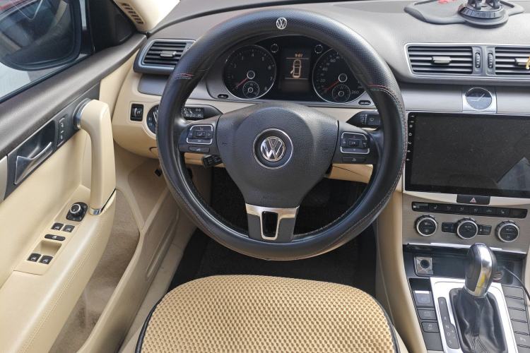 Used Volkswagen Magotan 2012 1.8TSI Luxury Model Steering Wheel